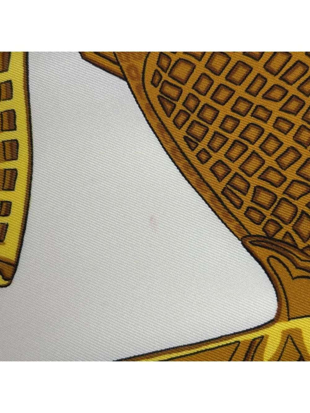 Hermes Carre 90 Armets en Panache Feathered Knight Helmet Scarf Silk White